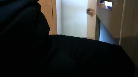 Snapshot of engin_83 chatting on October 18, 7:30 pm engin_83 online show from October 18, 7:30 pm