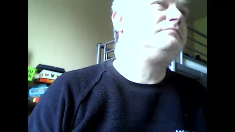 englishguysurrey online show from April 15, 10:04 am