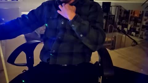 Pete online show from November 6, 4:21 pm