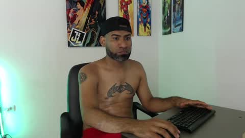 enriblack92 online show from January 2, 7:18 pm