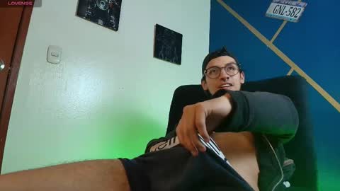 enzo_jagger online show from March 6, 12:07 am