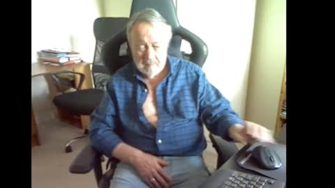 erasmus_d online show from March 30, 4:30 pm