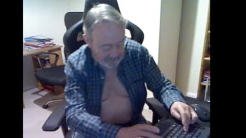 erasmus_d online show from November 25, 6:54 pm