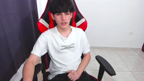 eren_tatakae online show from January 24, 6:35 pm