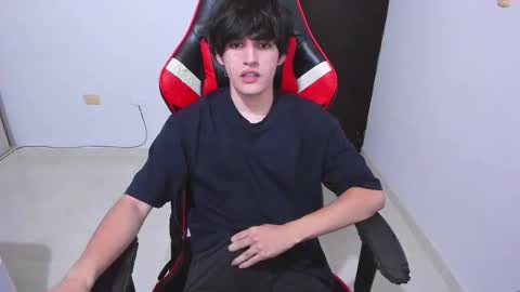 eren_tatakae online show from March 3, 12:40 am