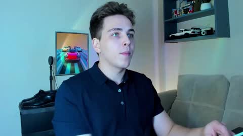 Snapshot of eric_ether chatting on September 24, 9:02 pm Eric online show from September 24, 9:02 pm