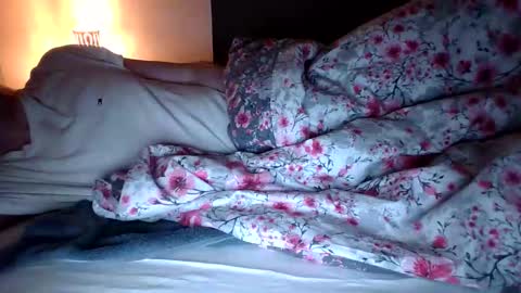 ericbiboy online show from April 19, 9:17 pm