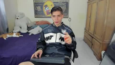 erick_de_rossee online show from January 9, 8:36 pm