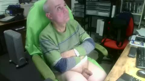 ernello online show from December 13, 9:32 pm