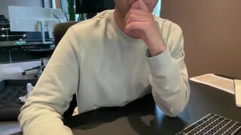 eskp online show from October 10, 8:19 am