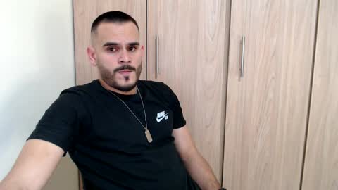 Esteban Fernandez online show from February 6, 3:16 am