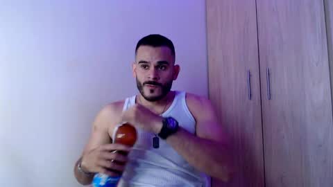 Esteban Fernandez online show from January 31, 5:53 pm