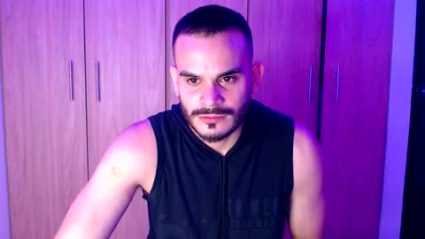 Esteban Fernandez online show from February 2, 5:32 am