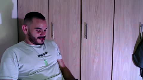 Esteban Fernandez online show from February 23, 4:44 am