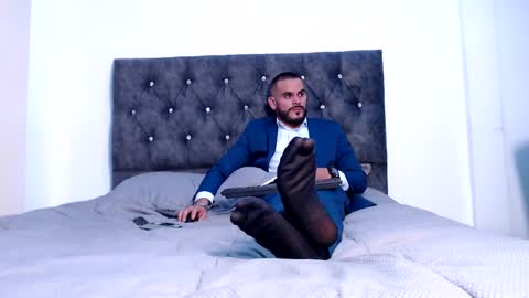 Esteban Fernandez online show from September 8, 3:00 pm