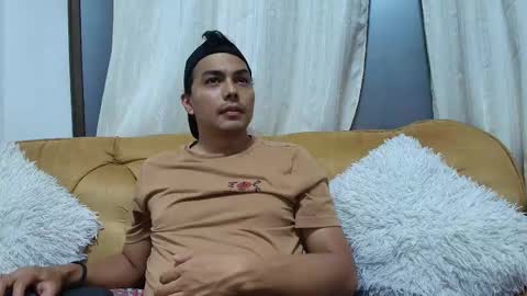 Snapshot of estebancot0314 chatting on October 5, 2:04 am Esteban online show from October 5, 2:04 am