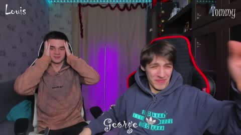 Snapshot of esthetics_boys chatting on January 3, 6:46 pm LOUIS online show from January 3, 6:46 pm