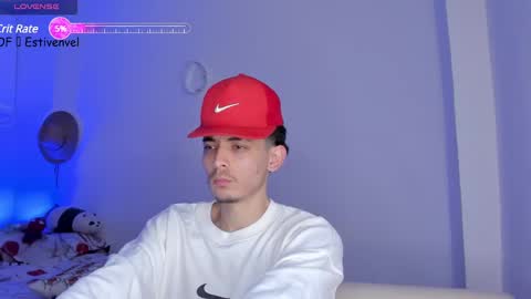 estivenvel online show from March 7, 3:39 pm