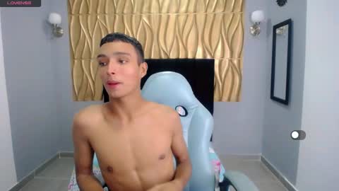 estyler_18 online show from December 31, 1:57 am