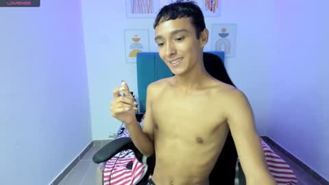 estyler_18 online show from January 30, 10:30 pm