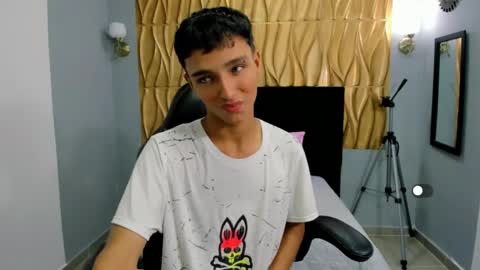 estyler_18 online show from February 23, 7:03 pm