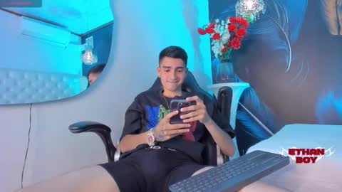 Ethan online show from December 16, 9:33 pm