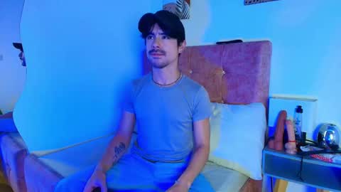 ethan  online show from January 7, 3:33 am