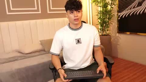 ethan_occonor online show from November 4, 11:33 am