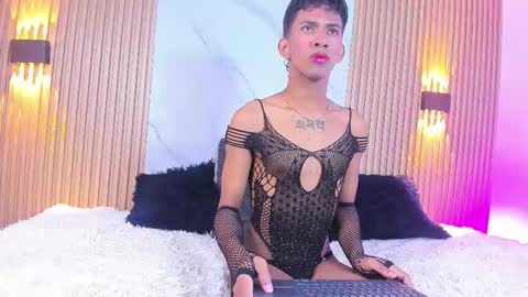 Snapshot of ethan_thouse chatting on October 19, 3:33 am ethan_thouse online show from October 19, 3:33 am