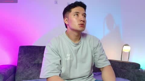 ethanconnor_ online show from April 9, 12:11 pm