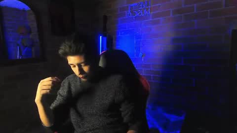 ethann2_ online show from April 4, 6:21 am