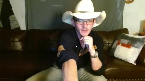 ethansteelexxx2 online show from February 19, 12:51 am