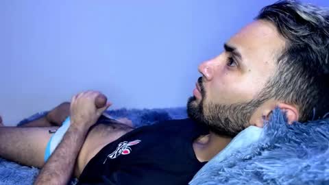 evan57036 online show from December 10, 5:17 am