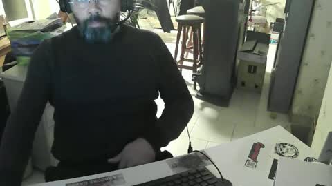 Snapshot of exibdevil chatting on January 13, 8:15 pm Gio online show from January 13, 8:15 pm