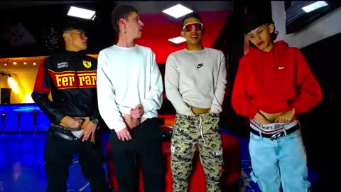 extrangers online show from September 14, 11:45 am