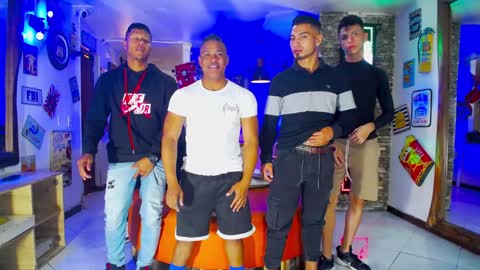 extrangers online show from December 2, 12:16 pm