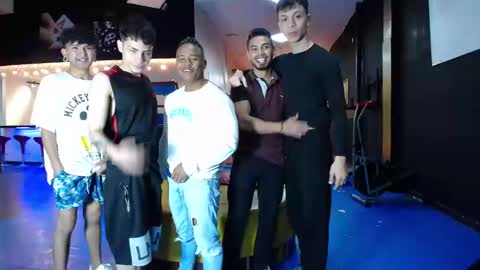 extrangers online show from February 11, 12:16 pm