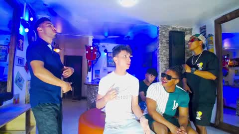 extrangers online show from December 15, 12:06 pm