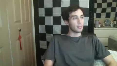 Ezra Naamah online show from February 25, 1:41 am