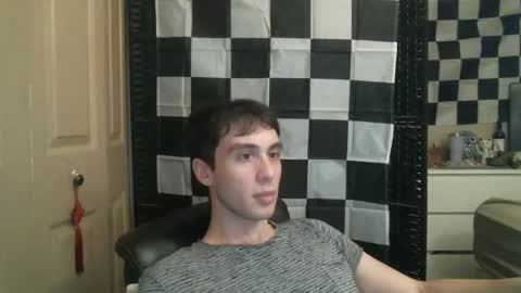 Ezra Naamah online show from January 14, 3:22 am