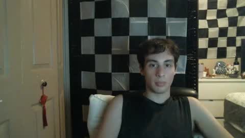 Ezra Naamah online show from February 14, 2:28 am