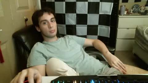 Ezra Naamah online show from February 11, 1:52 am