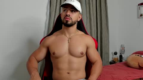 Ezzio Scolaro online show from February 23, 1:07 am