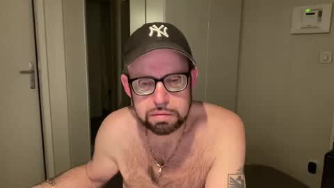 fabiothick online show from April 4, 10:51 pm