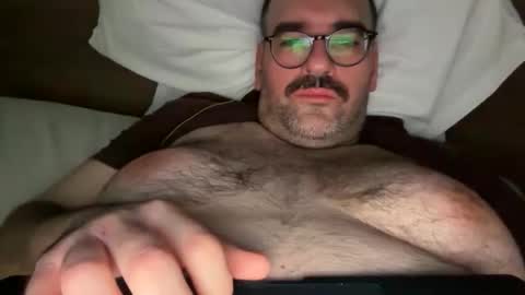 Snapshot of fatandfurry chatting on October 29, 8:06 am Mammouth online show from October 29, 8:06 am