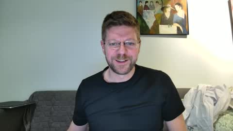 Snapshot of fattenmenow chatting on December 9, 11:20 pm fattenmenow online show from December 9, 11:20 pm