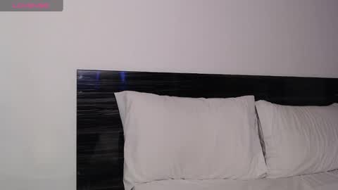 Snapshot of faustosaenz chatting on February 18, 9:42 pm FAUSTO online show from February 18, 9:42 pm