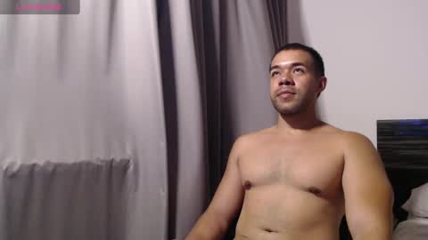 Snapshot of faustosaenz chatting on March 5, 8:12 pm FAUSTO online show from March 5, 8:12 pm