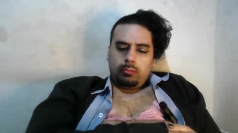 Faux Feitico online show from April 28, 2:49 am