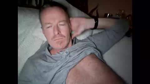 Max online show from November 25, 10:12 pm